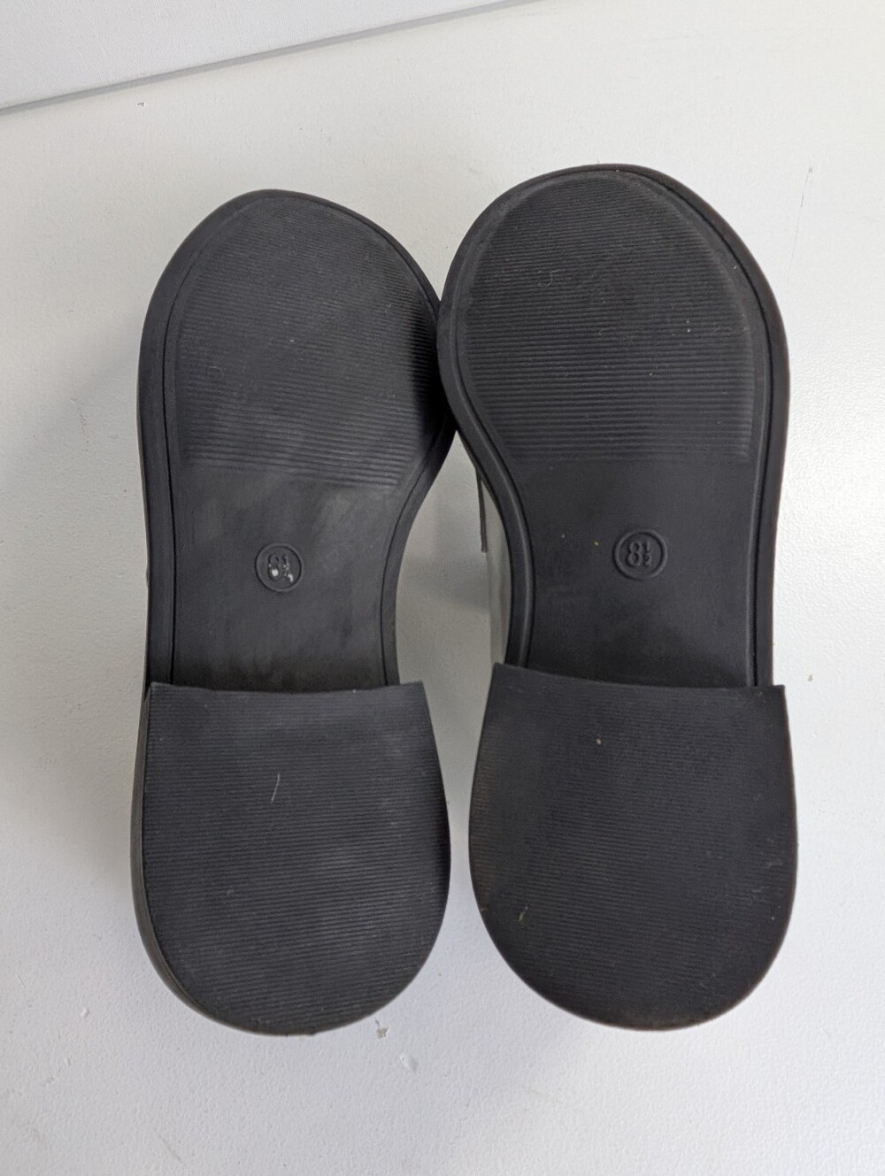 A New Day Women's Jordan Loafer Flats with Memory Foam Insole Silver Sz 8.5 EUC - Picture 6 of 9
